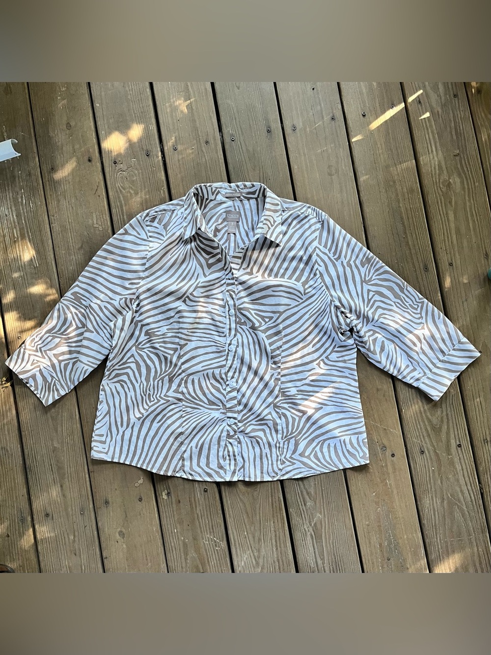 Chicos 3 (16/18) button down zebra print cotton blouse. White/taupe 3/4 sleeve.